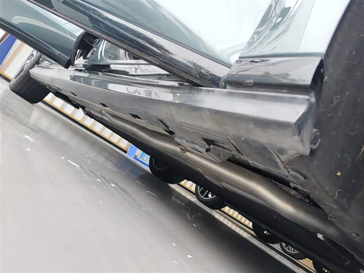 BYD Han L 2025 2025款 DM-p 四驱激光雷达旗舰型