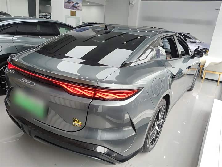 BYD Han L 2025 2025款 DM-p 四驱激光雷达旗舰型