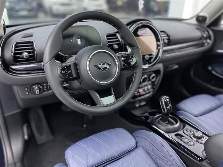 Mini Clubman 2023 2023款 改款 1.5T COOPER 鉴赏家