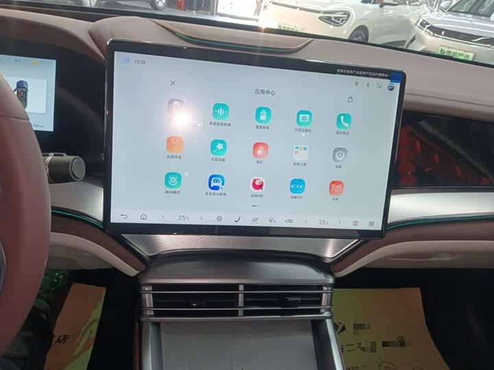 BYD Seal 07 DM-i Hybrid 2025 2025款 智驾版 DM-i 1.5L 125km 尊贵型