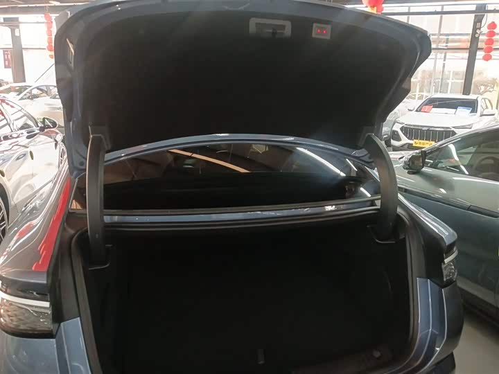 BYD Seal 07 DM-i Hybrid 2025 2025款 智驾版 DM-i 1.5L 125km 尊贵型