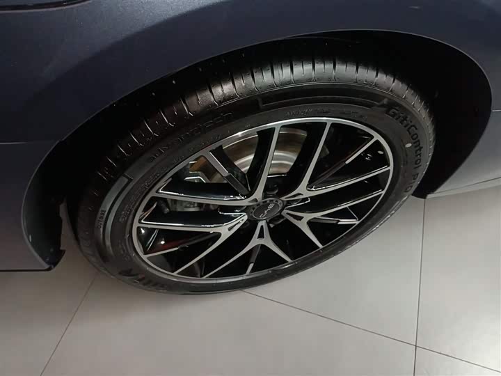 BYD Seal 07 DM-i Hybrid 2025 2025款 智驾版 DM-i 1.5L 125km 尊贵型