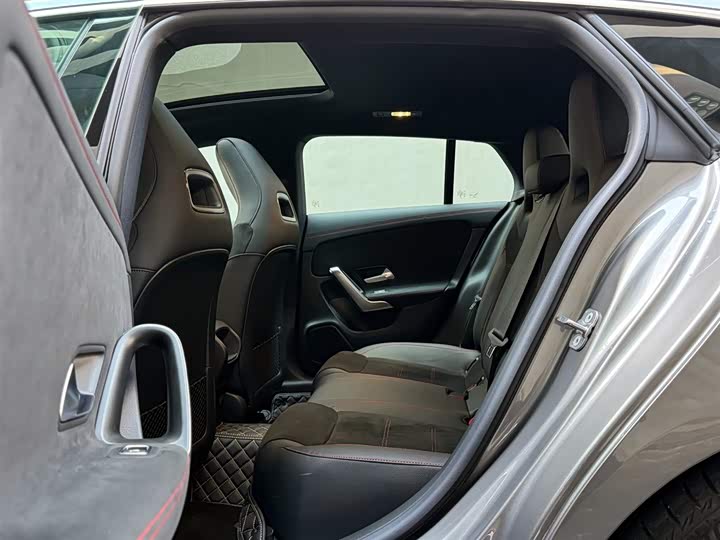 Mercedes-Benz CLA-Class 2026 2026款 CLA 200 猎跑车