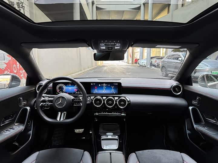 Mercedes-Benz CLA-Class 2026 2026款 CLA 200 猎跑车