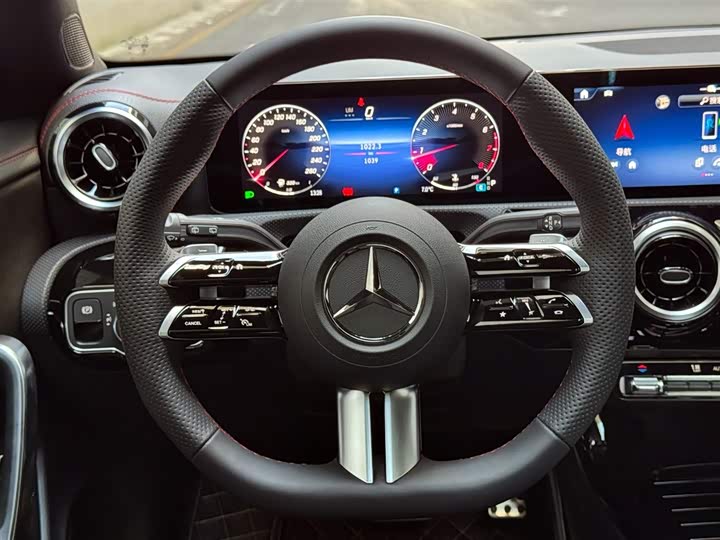 Mercedes-Benz CLA-Class 2026 2026款 CLA 200 猎跑车