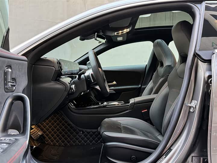 Mercedes-Benz CLA-Class 2026 2026款 CLA 200 猎跑车