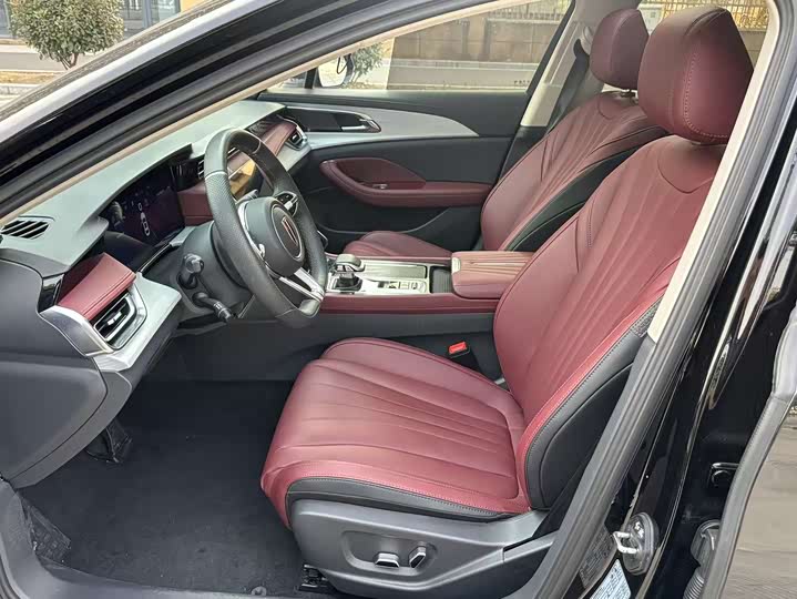 Hongqi H5 2025 2025款 2.0T 自动玄影版