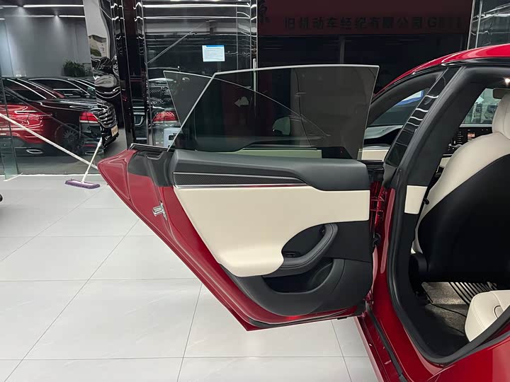 Tesla Model S 2023 2023款 三电机全轮驱动 Plaid版