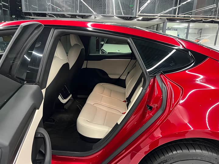 Tesla Model S 2023 2023款 三电机全轮驱动 Plaid版