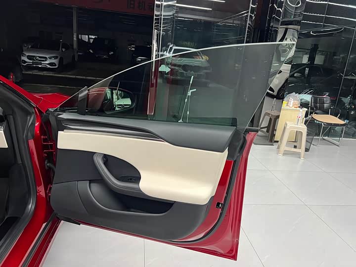 Tesla Model S 2023 2023款 三电机全轮驱动 Plaid版