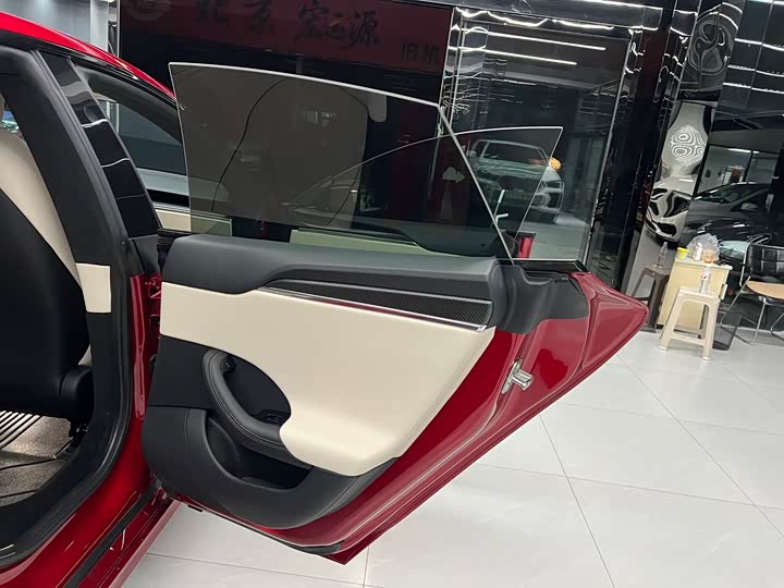 Tesla Model S 2023 2023款 三电机全轮驱动 Plaid版