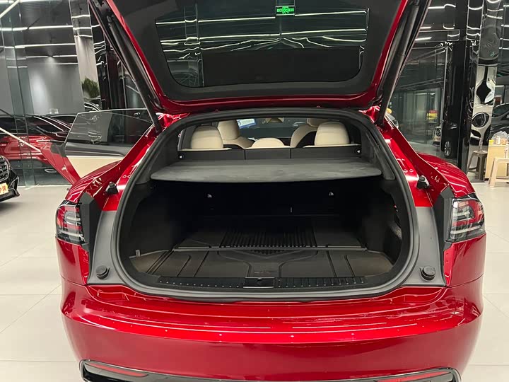 Tesla Model S 2023 2023款 三电机全轮驱动 Plaid版