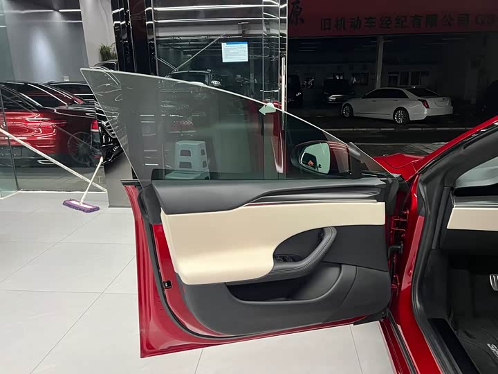 Tesla Model S 2023 2023款 三电机全轮驱动 Plaid版