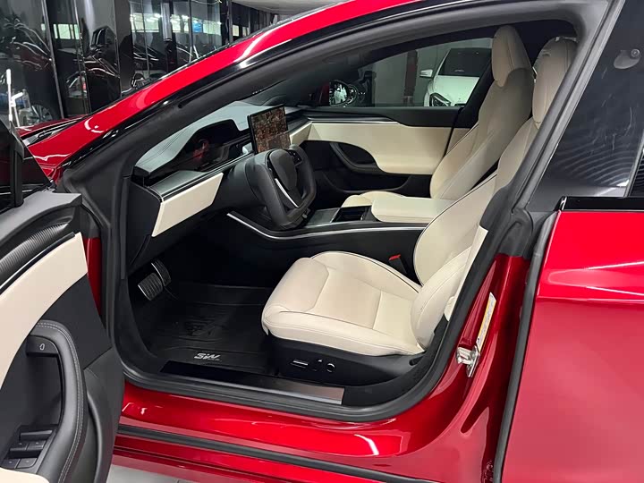 Tesla Model S 2023 2023款 三电机全轮驱动 Plaid版