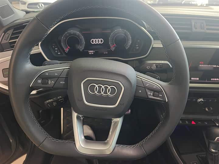 Audi Q3 2024 2024款 35 TFSI 时尚动感型