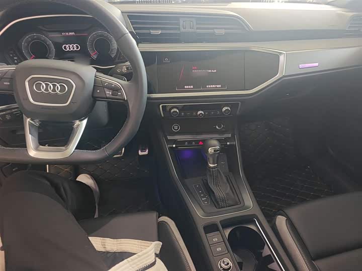 Audi Q3 2024 2024款 35 TFSI 时尚动感型