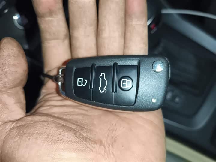 Audi Q3 2024 2024款 35 TFSI 时尚动感型