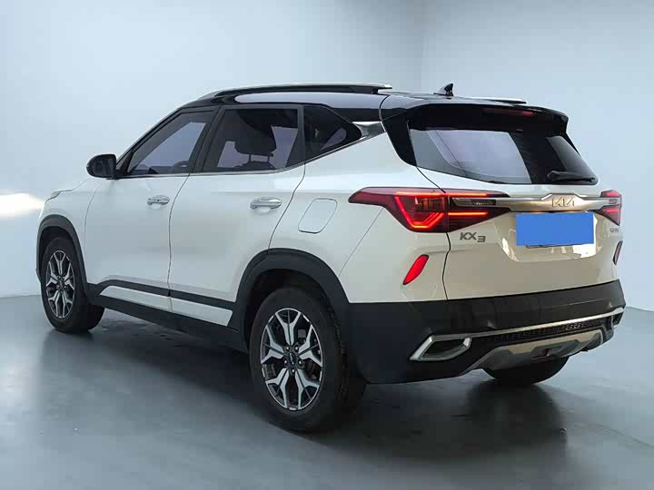 2021 Kia KX3