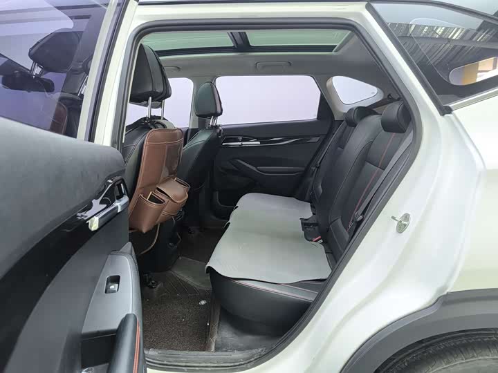 Kia KX3 2021 2021款 1.5L CVT潮流版