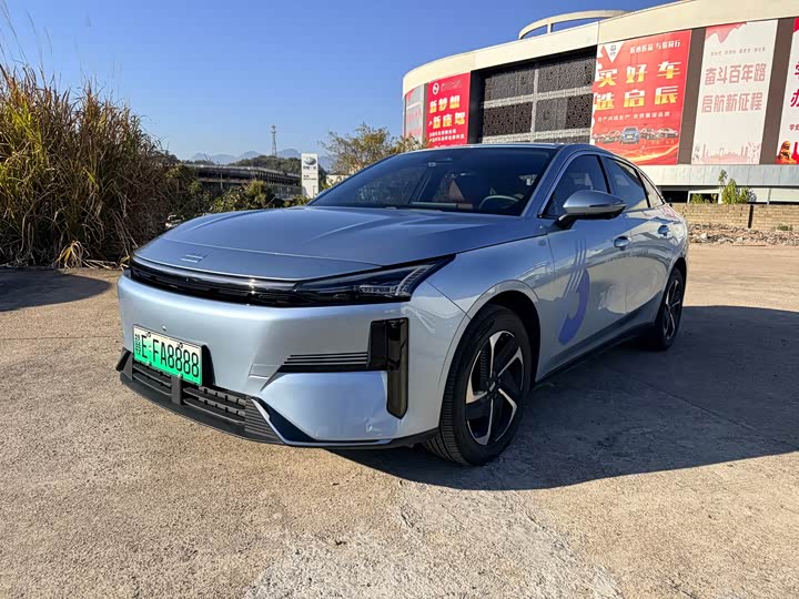 2025 Geely Galaxy L6