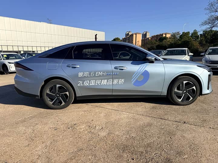 Geely Galaxy L6 2025 2025款 EM-i 140km 星舰版