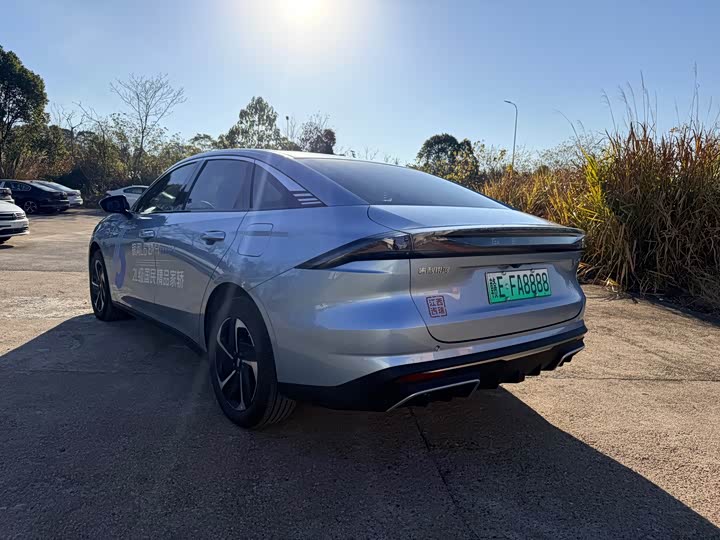 Geely Galaxy L6 2025 2025款 EM-i 140km 星舰版