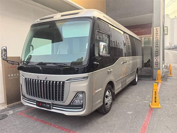 Hongqi Guoyue 2024 2024款 3.0T 旗舰版 17座
