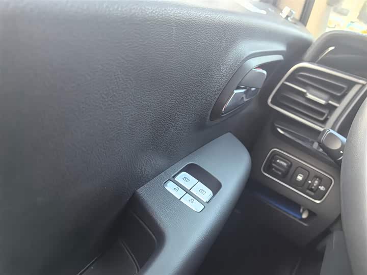 Hongqi Guoyue 2024 2024款 3.0T 旗舰版 17座