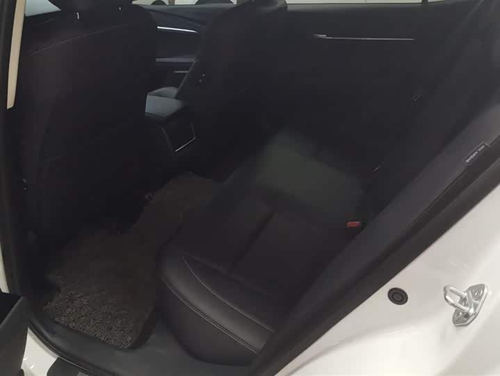 Toyota Camry 2024 2024款 2.0GVP 豪华版