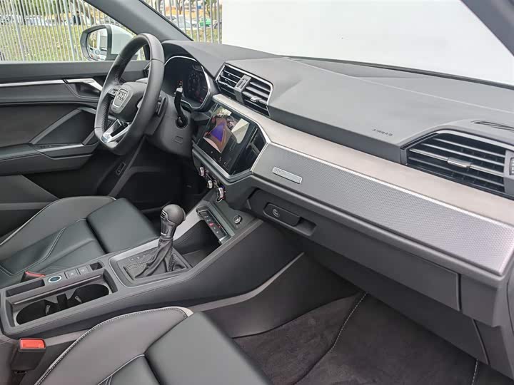 Audi Q3 2024 2024款 35 TFSI 时尚动感型