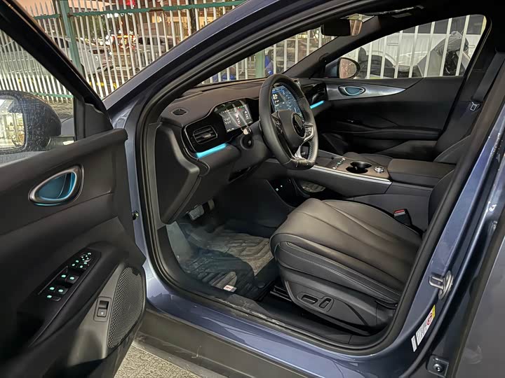 2025 BYD Seal 06 Hybrid/EV