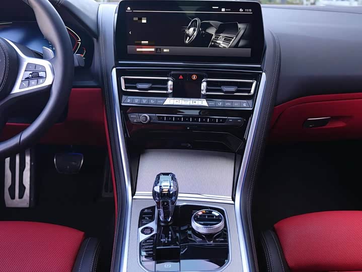 BMW 8 Series 2022 2022款 840i 双门轿跑车 M运动套装