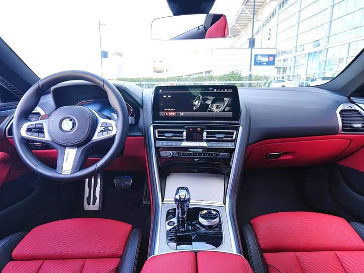 BMW 8 Series 2022 2022款 840i 双门轿跑车 M运动套装