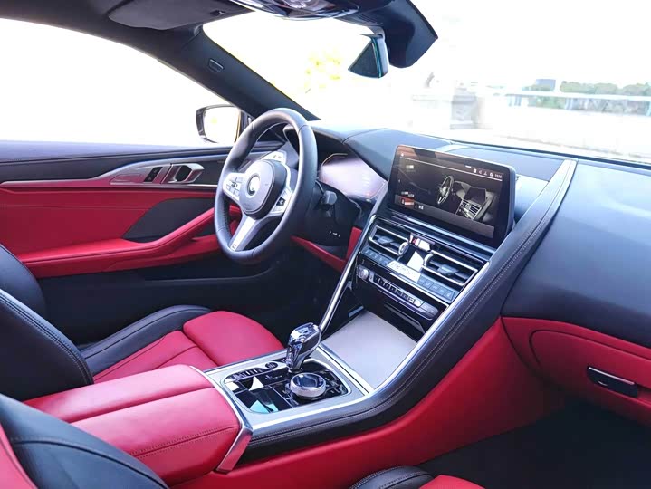 BMW 8 Series 2022 2022款 840i 双门轿跑车 M运动套装