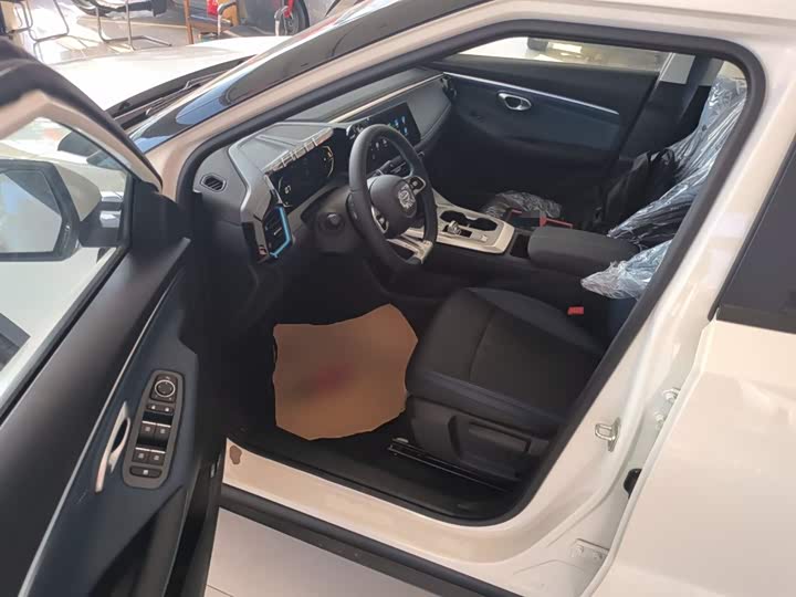 GAC Trumpchi GS3 2023 2023款 影速 270T 劲享版