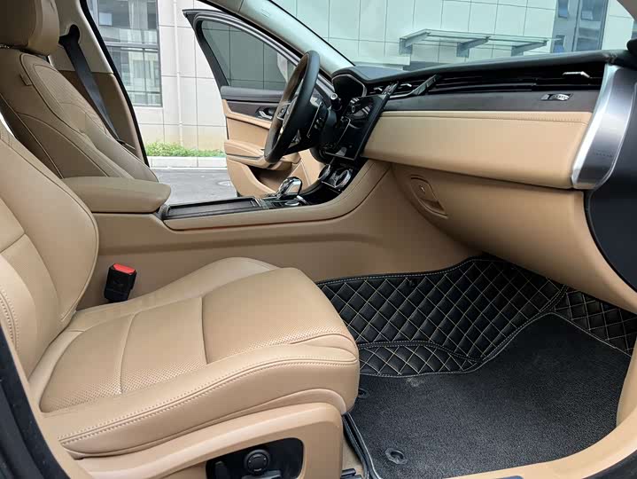 Jaguar XF L 2024 2024款 2.0T P250 两驱尊享豪华版