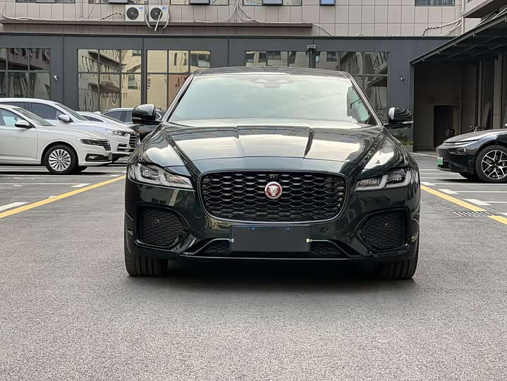 Jaguar XF L 2024 2024款 2.0T P250 两驱尊享豪华版