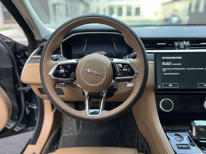 Jaguar XF L 2024 2024款 2.0T P250 两驱尊享豪华版