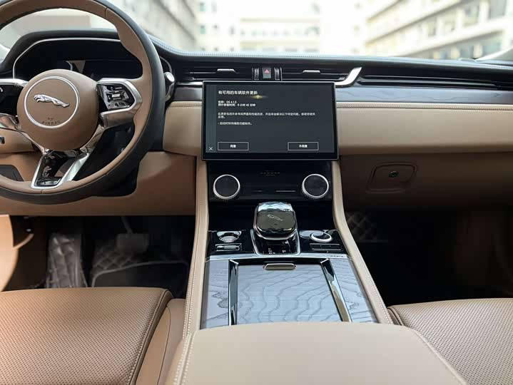 Jaguar XF L 2024 2024款 2.0T P250 两驱尊享豪华版