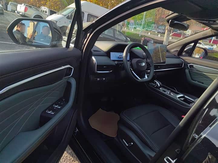 Geely Okavango L 2024 2024款 2.0T DCT尊贵型