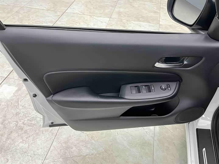 Honda Life 2021 2021款 1.5L CVT SPO-SS灵动版