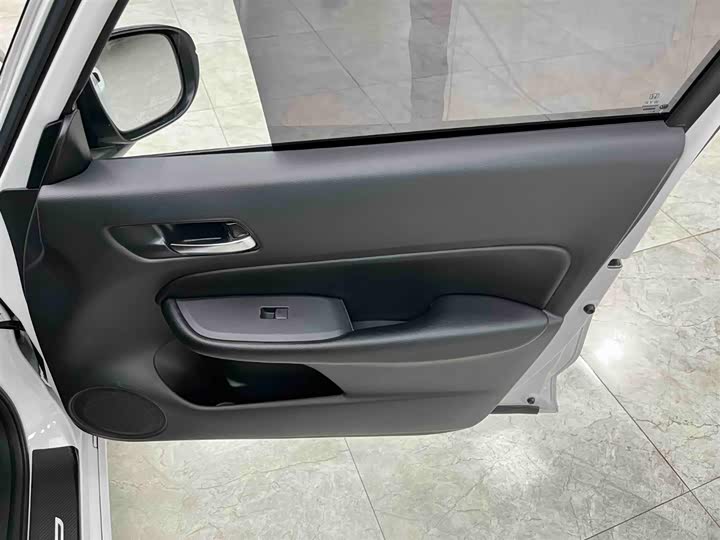 Honda Life 2021 2021款 1.5L CVT SPO-SS灵动版