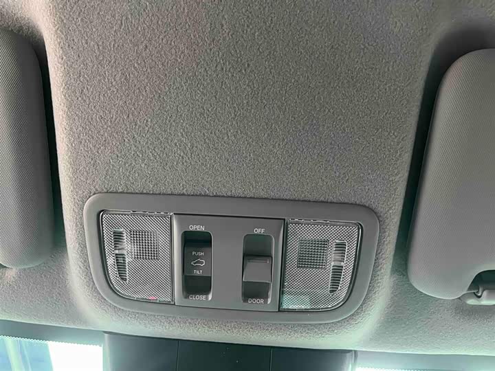 Honda Life 2021 2021款 1.5L CVT SPO-SS灵动版