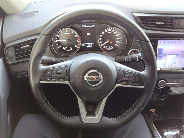 Nissan X-Trail 2023 2023款 经典 2.0L 两驱智联舒享版