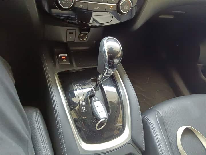 Nissan X-Trail 2023 2023款 经典 2.0L 两驱智联舒享版