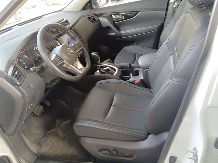 Nissan X-Trail 2023 2023款 经典 2.0L 两驱智联舒享版