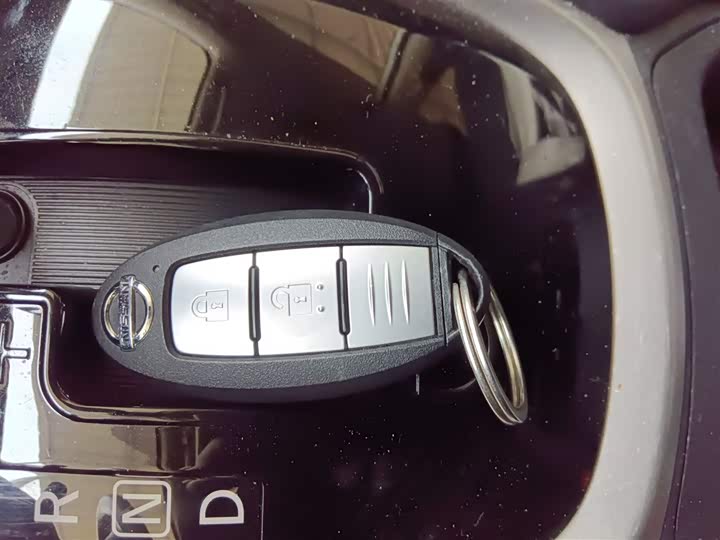 Nissan X-Trail 2023 2023款 经典 2.0L 两驱智联舒享版