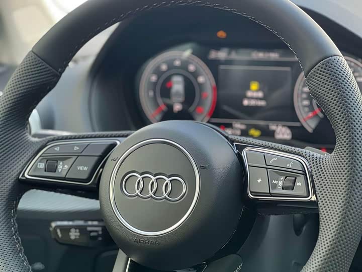 Audi Q2L 2025 2025款 35TFSI 时尚动感型