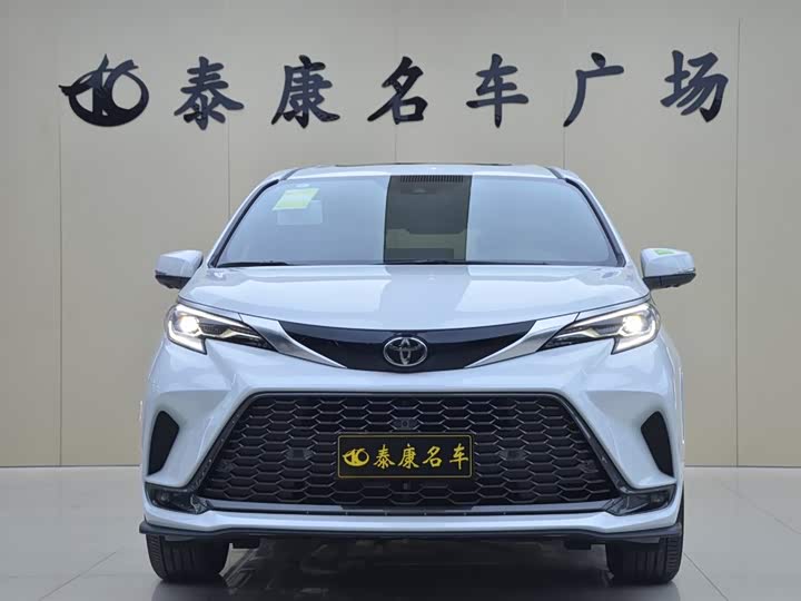 Toyota Granvia 2026 2026款 2.5L混动 尊贵PLUS四驱版