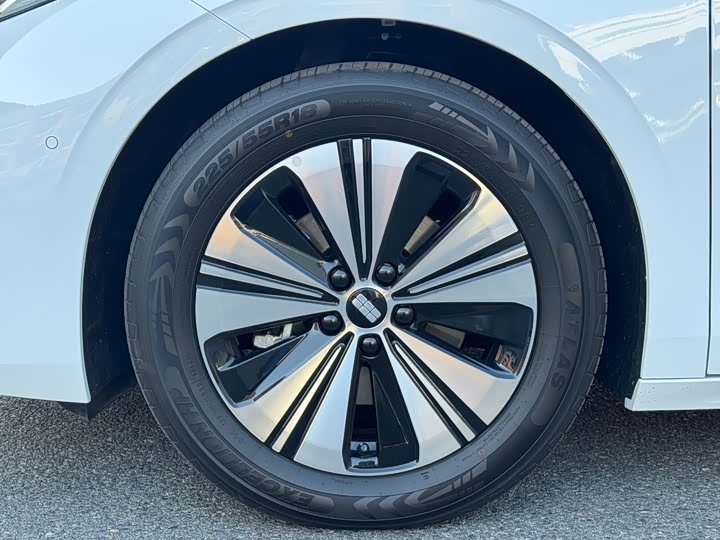 Geely Galaxy A7 2025 2025款 EM-i 150km 探索+版